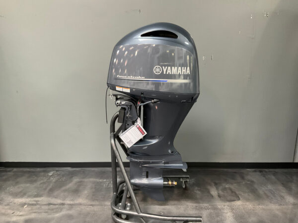 Yamaha 200hp Outboard | LF200XB | Scratch & Dent | 4431