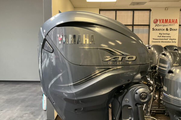 Yamaha 425hp DEC Outboard | XF425NSB | Scratch & Dent | 7492 - Image 2